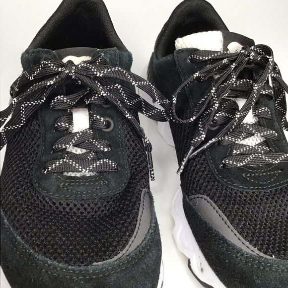 Sorel Kinetic Lite Lace Sneaker in Dark Green and Black. - Picture 4 of 12